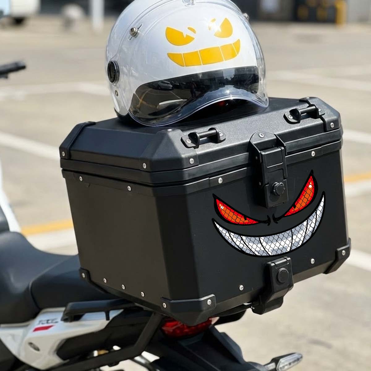JDM Demon Eyes Gengar pegatina - Scooter Helmet Set reseña y precio